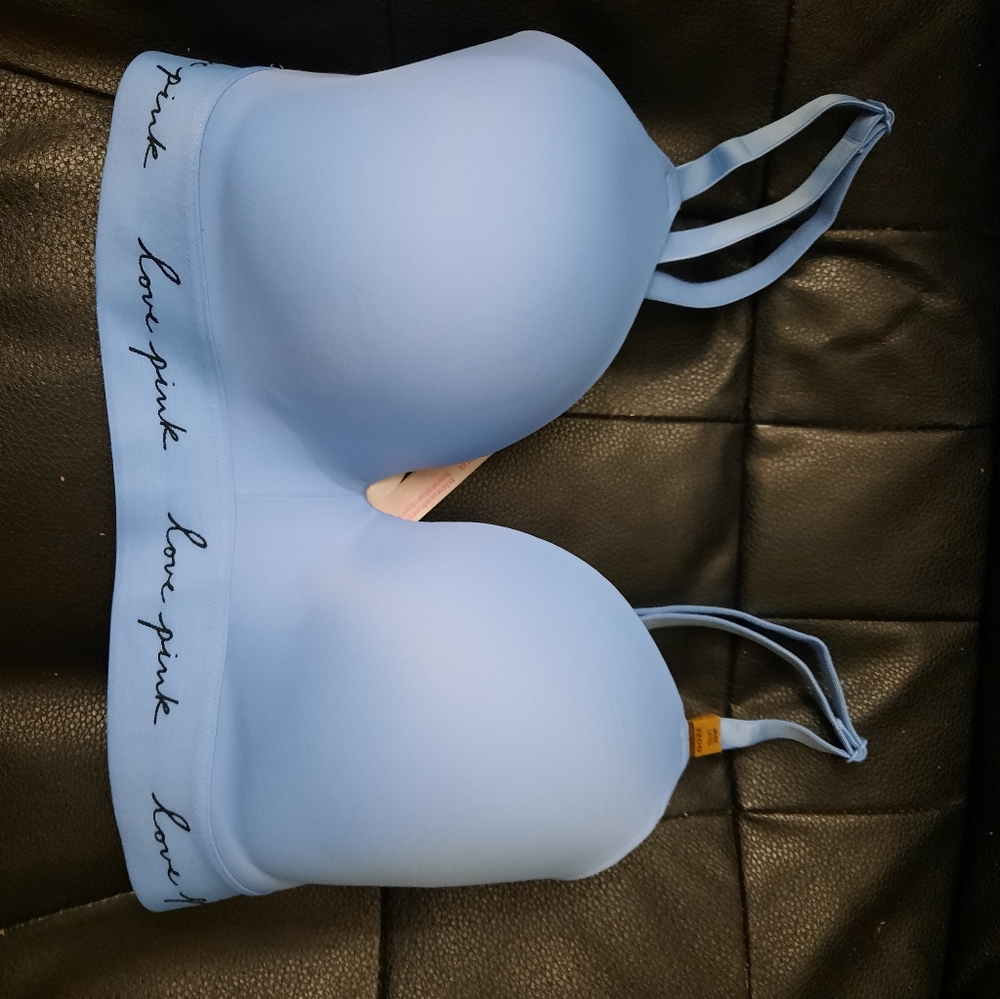 Baby blue tee-shirt bra